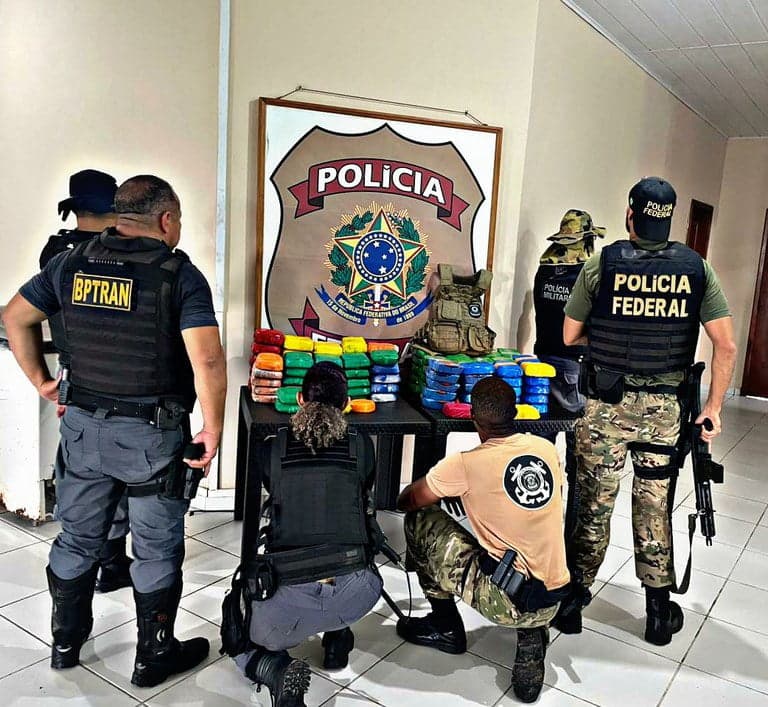 AM: Polícia Federal prende mulheres e apreende 135 kg de drogas