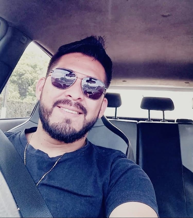 Homem morre carbonizado após bater em poste no Distrito Industrial