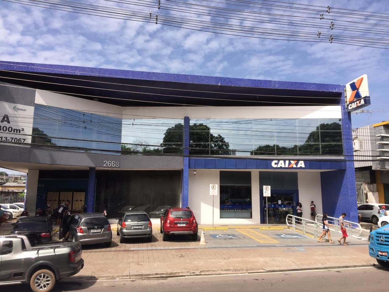 Criminosos furtam em agência da Caixa Econômica na Compensa