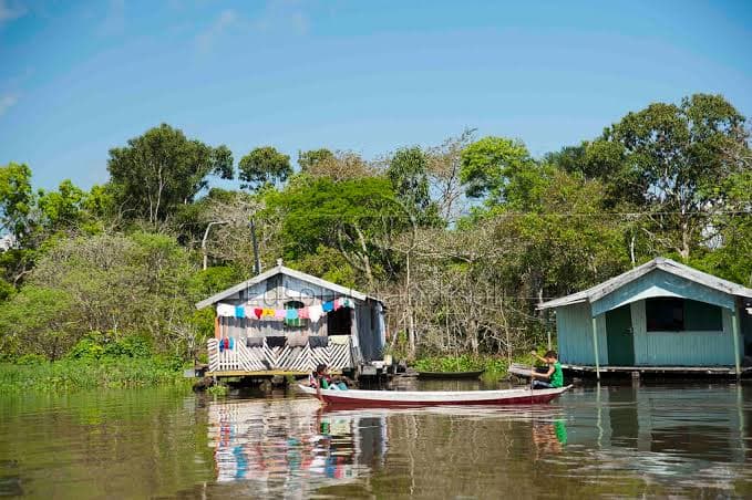 Famílias ribeirinhas terão prioridade em programa habitacional