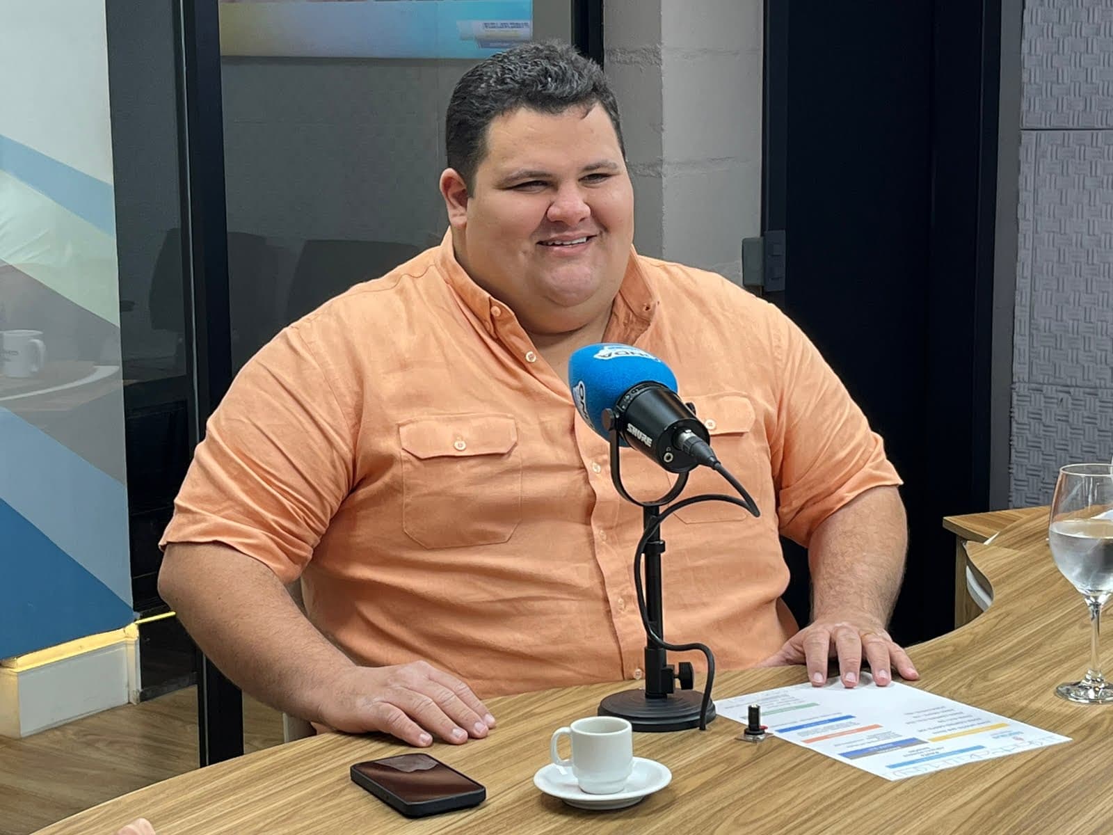 Renato Jr.: “Vamos alterar o Asfaltômetro porque a Águas de Manaus rasga tudo”