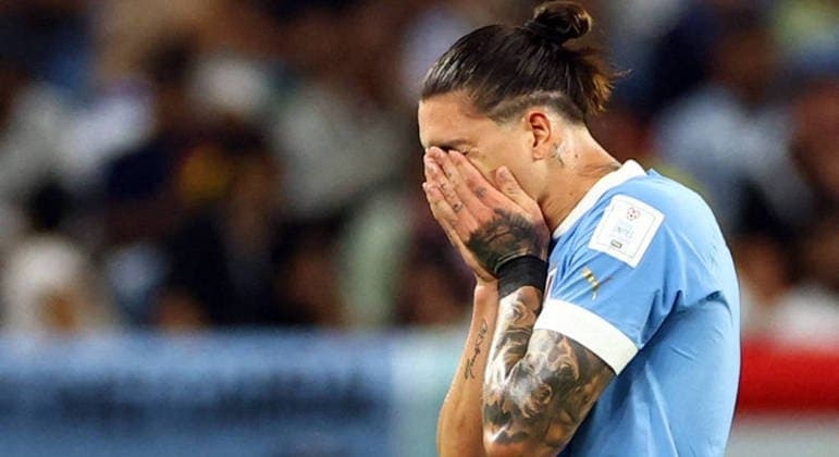 Uruguai vence Gana, mas é eliminado da Copa