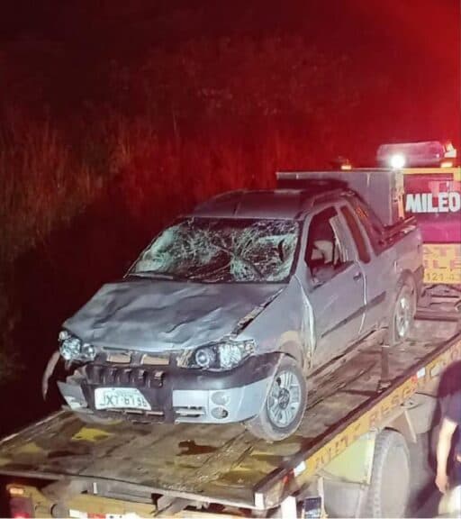 Carro invade procissão e mata mãe e filho em Santarém