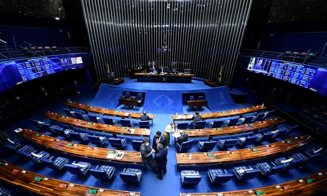 Senado aprova intervenção federal no DF; Plínio Valério se opõe