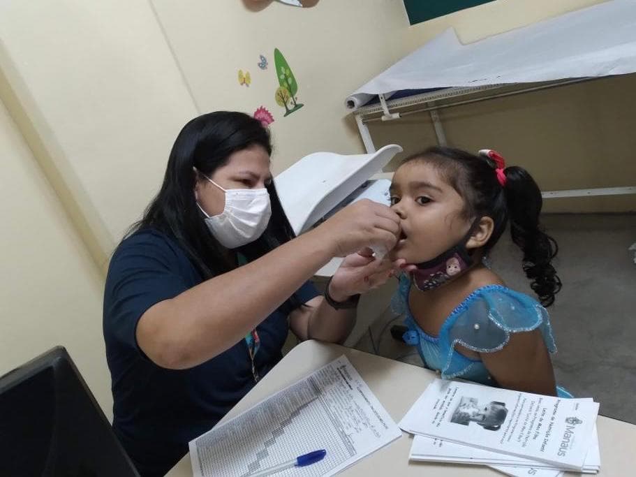 Em Manaus, crianças recebem suplemento alimentar em unidades de saúde