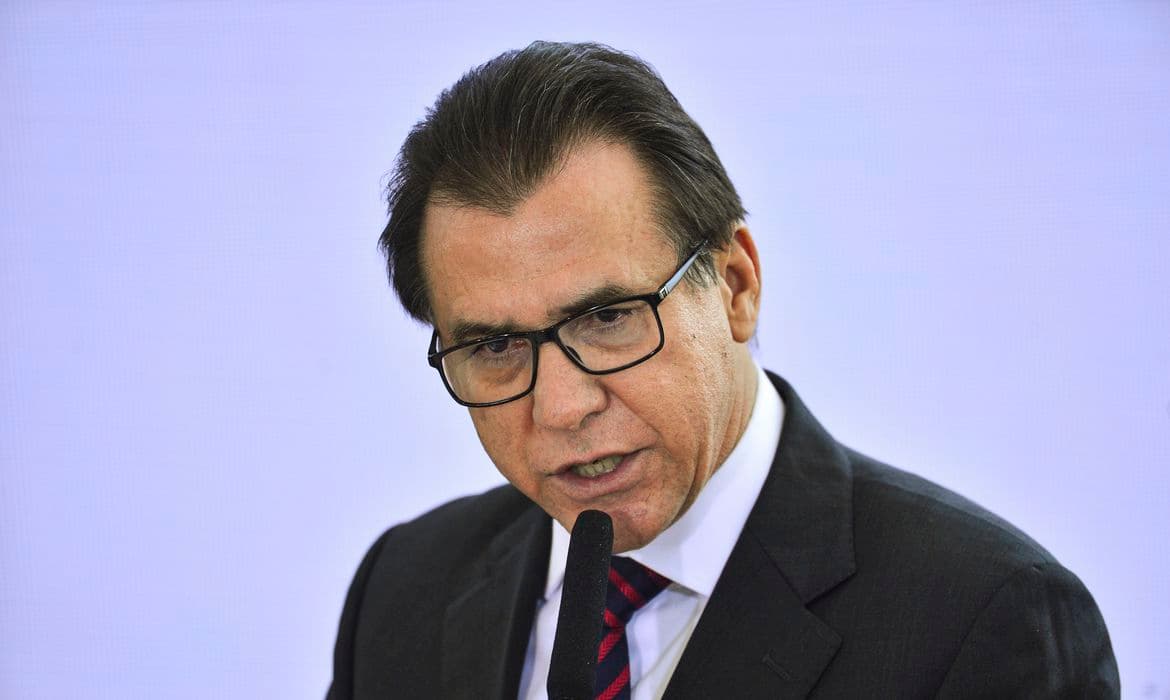 Ministro de Lula pede fim de saque-aniversário do FGTS