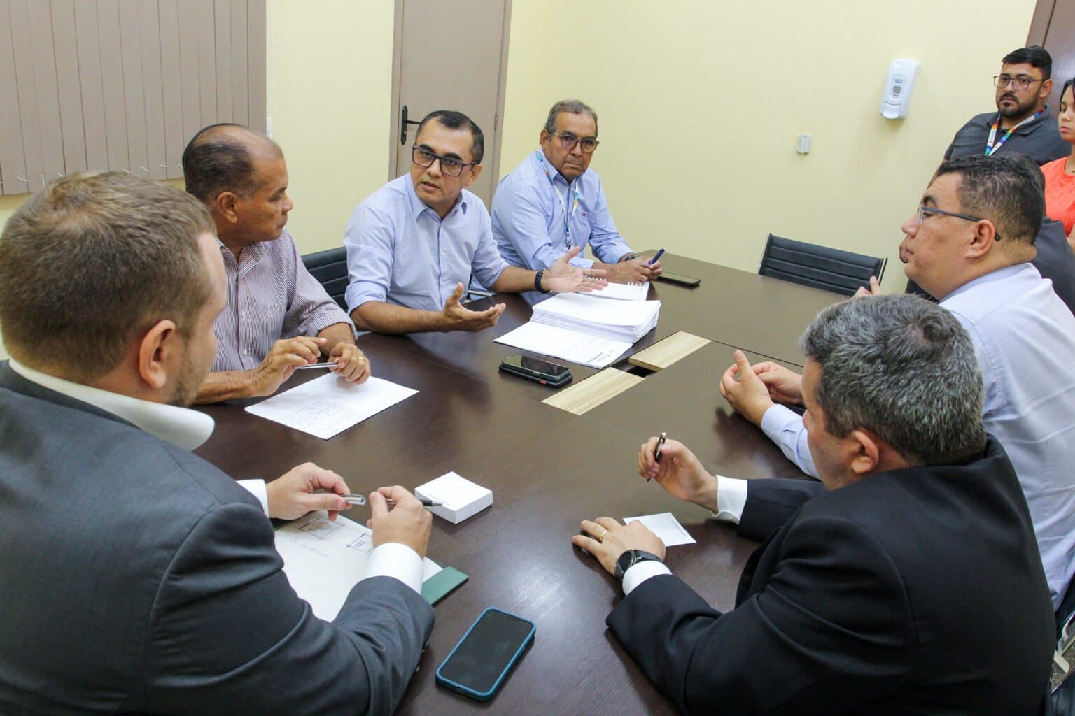 Após reunião, Prefeitura sinaliza para regulamentação de moto app