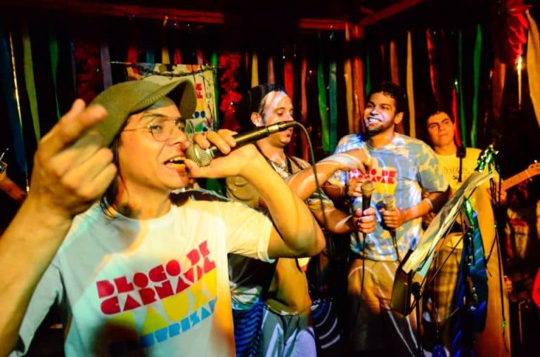 Bloco do Cauxi Eletrizado anima foliões neste sábado (11)