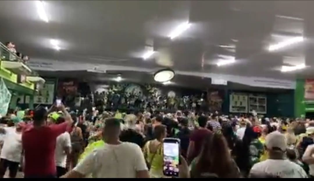 VÍDEO: Aparecida reúne torcida e comemora bicampeonato em Manaus