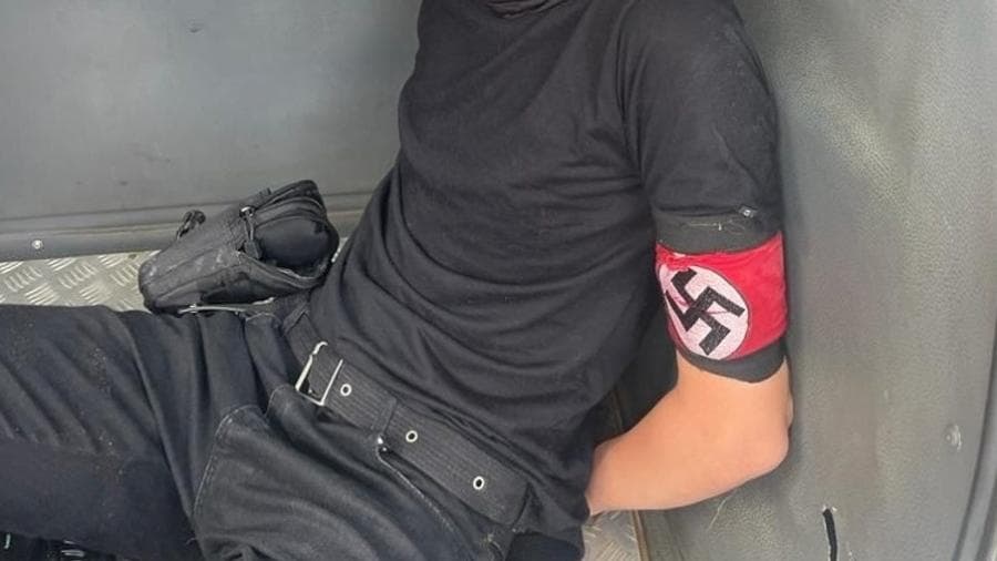 Adolescente tenta invadir escola em SP com bomba e é preso