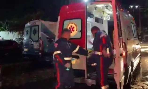 Vídeo: Adolescente reage a assalto, é baleado e fica “entre a vida e a morte”