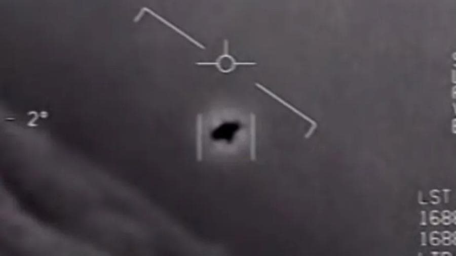 Óvnis podem ter visitado sistema solar, diz diretor do Pentágono