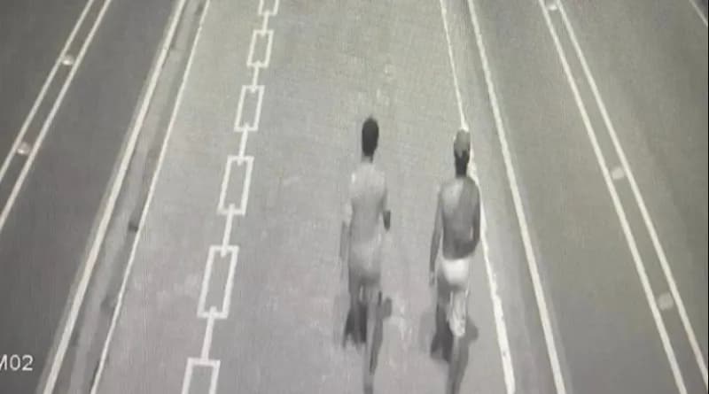 Dupla mata parentes com pé de cabra em Coari