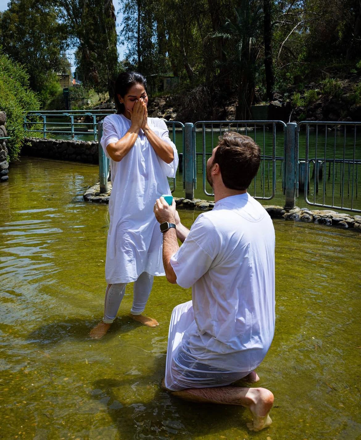 Maíra Cardi e Primo Rico oficializam noivado com dois meses de relacionamento