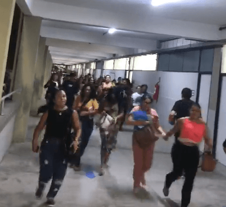 Vídeo mostra pânico de alunos após assalto em universidade de Manaus