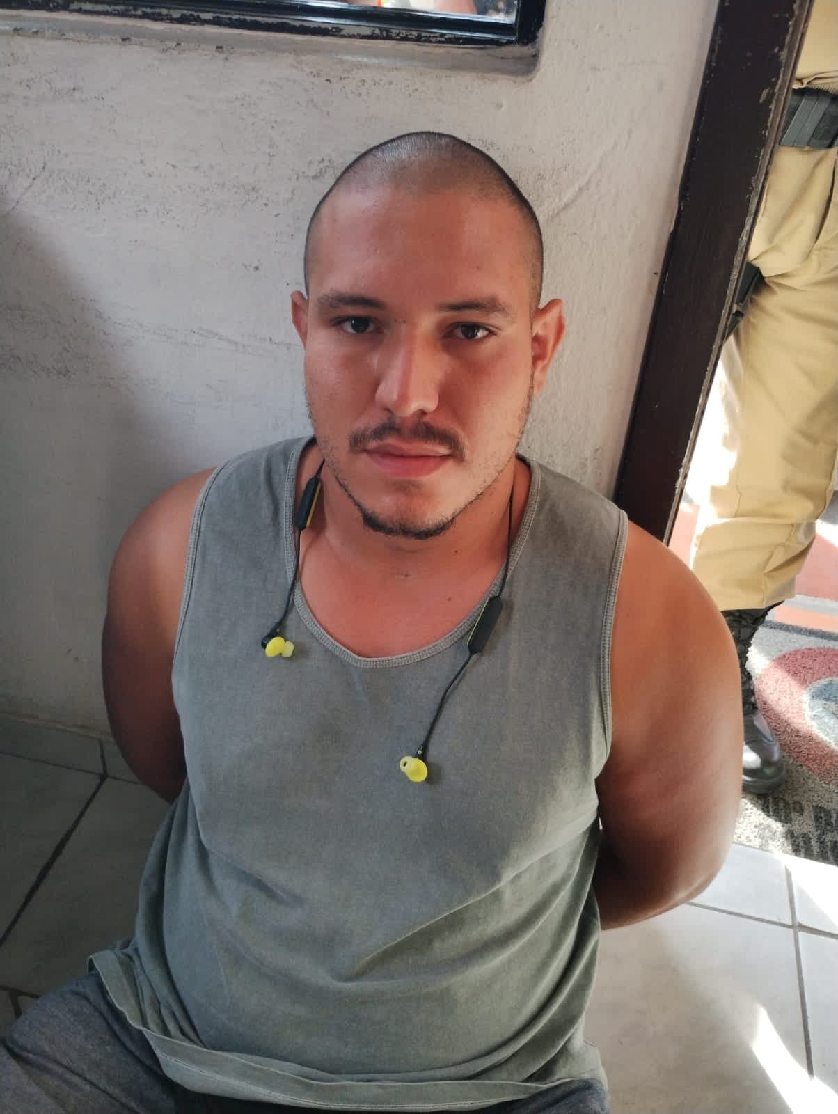 Ataque à creche: Autor esfaqueou padrasto quando era adolescente