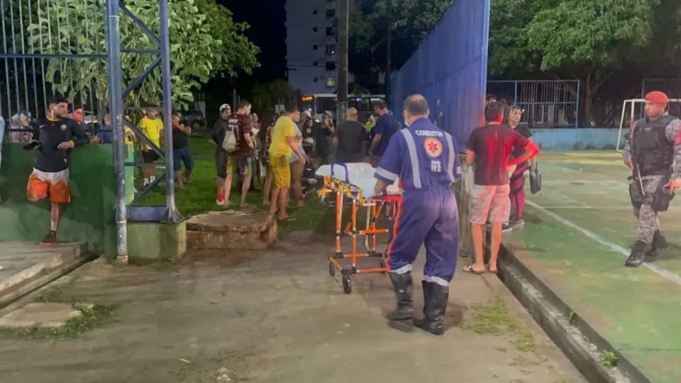 Jovem é baleado durante partida de futebol no CSU do Parque Dez