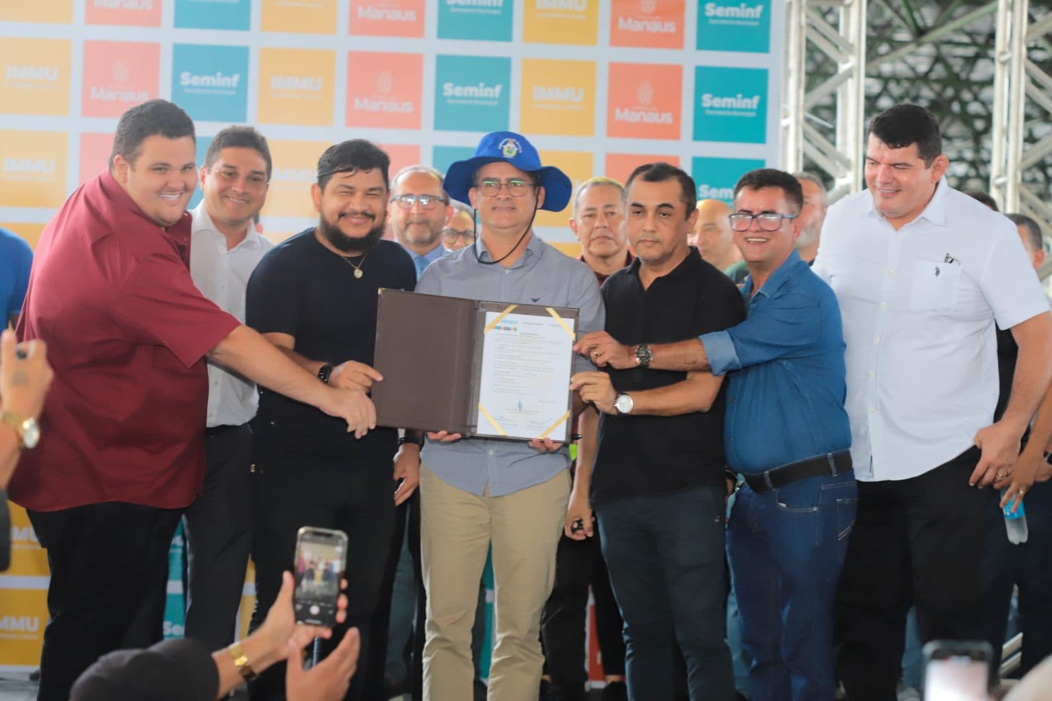 David Almeida assina ordem de serviço para reforma do T3