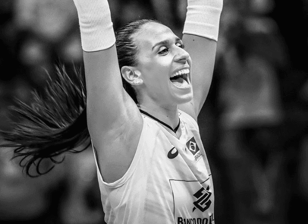 Ex-jogadora da seleção de vôlei morre vítima de câncer no estômago