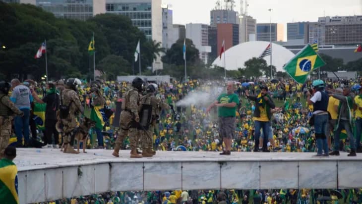 STF forma maioria para tornar réus 250 acusados do “8 de janeiro”