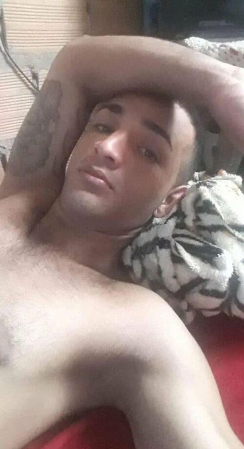 Homem é procurado por suspeita de estuprar adolescente de 13 anos, em Manaus