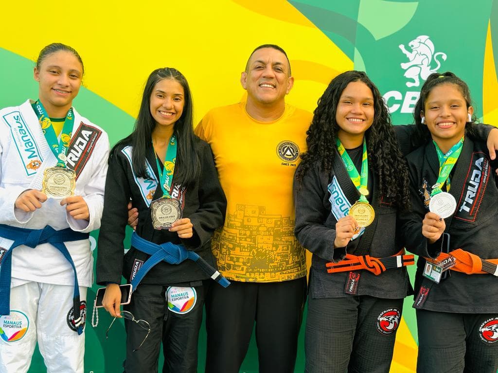 Atletas amazonenses ganham 11 medalhas no Brasileiro de Jiu-Jítsu em SP