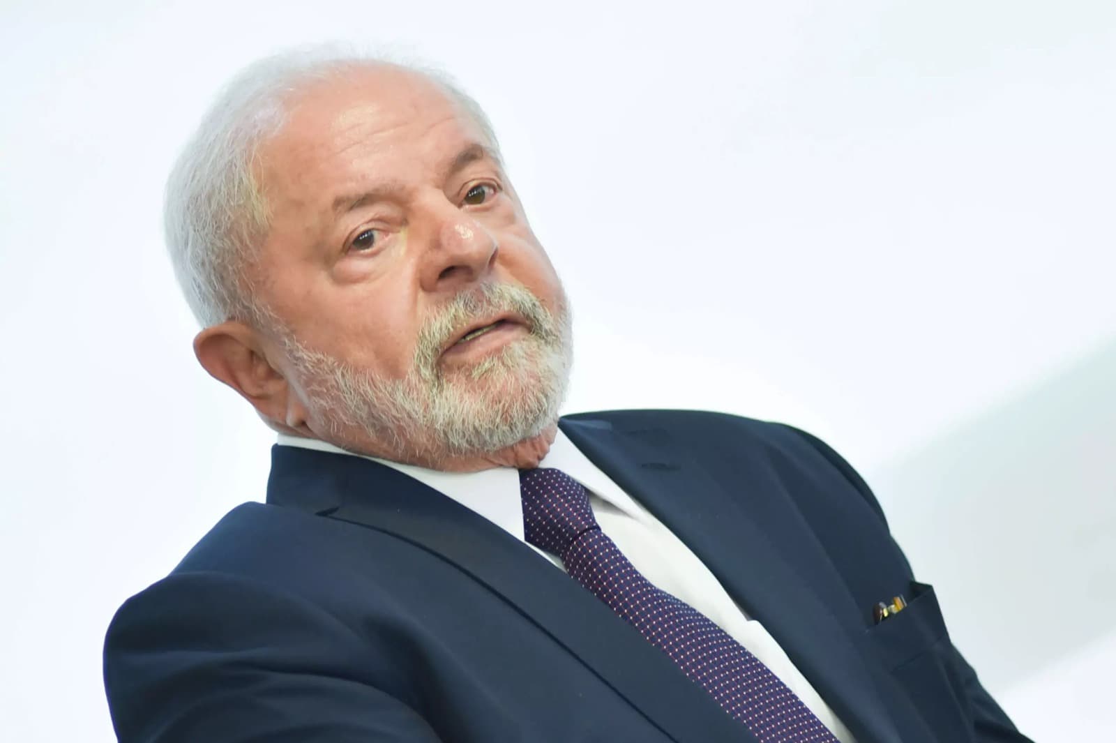 Quem paga parte do aluguel da mansão usada por Lula em São Paulo