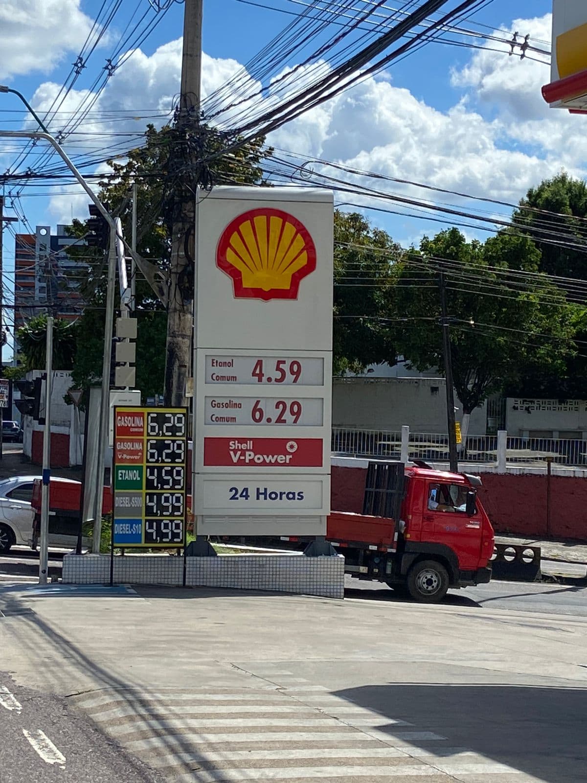 Ream anuncia redução nos preços da gasolina, diesel e gás de cozinha