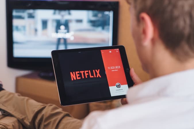 Procon-SP notifica Netflix por cobrança em compartilhamento de senhas