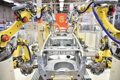 Governo anuncia MP que reduz impostos e prevê carro a R$ 60 mil