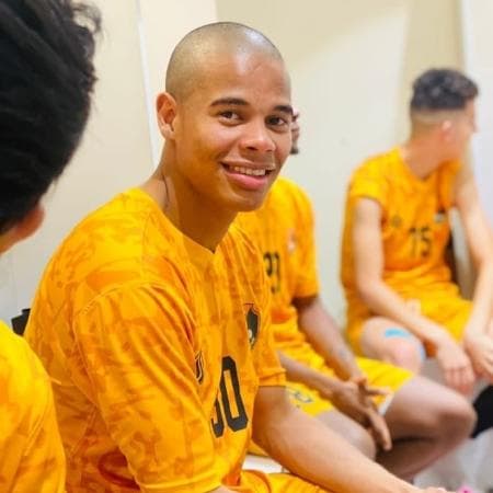 Jogador brasileiro é resgatado após meses de trabalho análogo à escravidão em Dubai