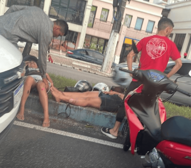 Acidente deixa duas pessoas feridas na Av. Efigênio Salles