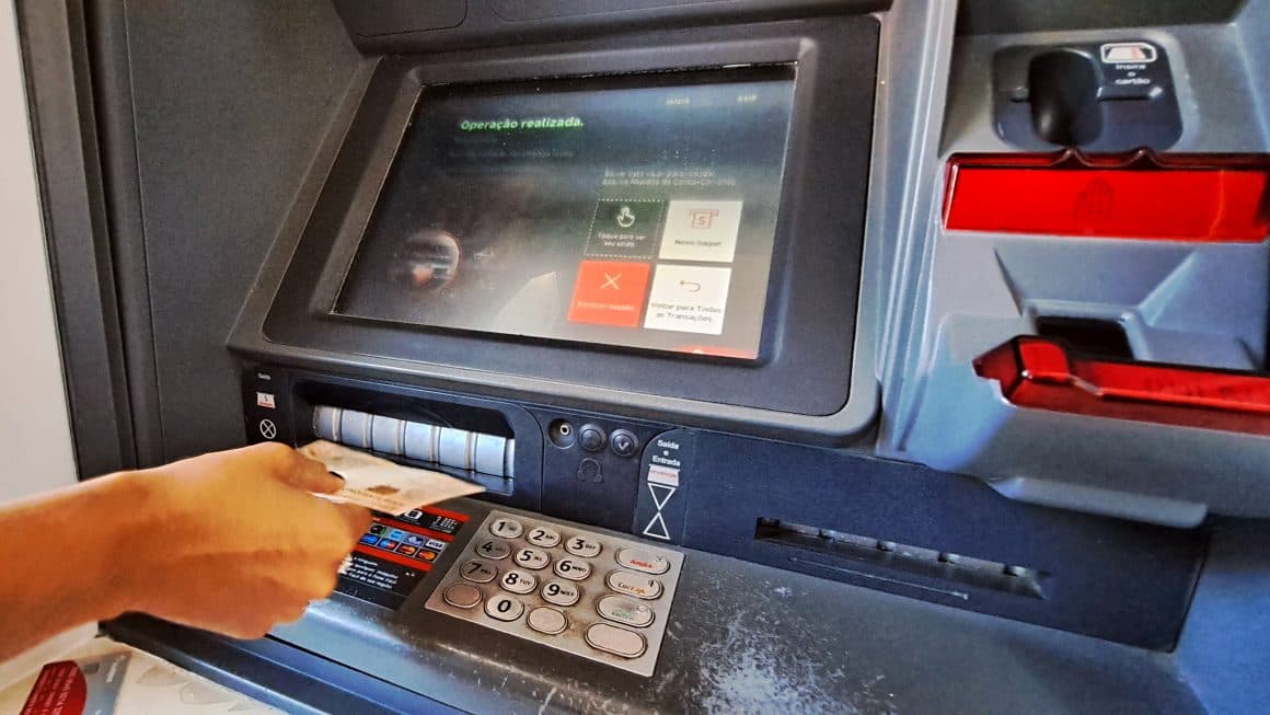 Justiça determina que Bradesco cancele cobrança de tarifas em dois municípios do AM