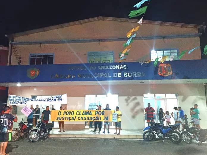 Câmara de Borba acata pedido de cassação de Simão Peixoto por quebra de decoro