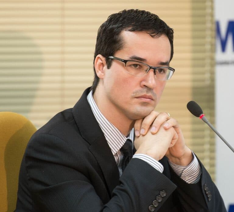 Deltan deve devolver gastos indevidos com diárias e passagens áreas