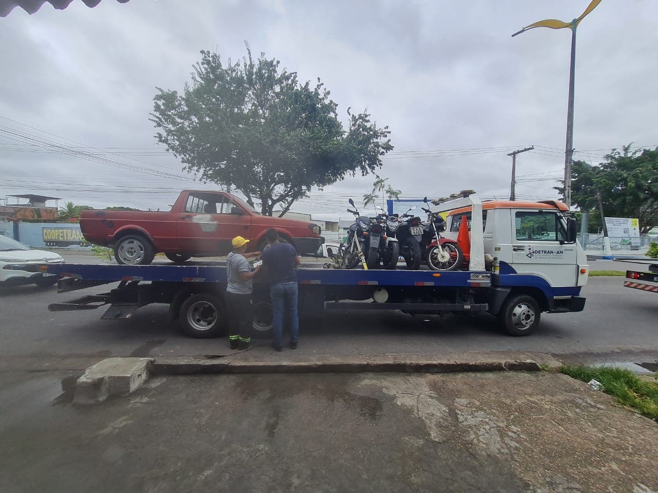 Polícia apreende nove veículos roubados e adulterados em oficinas de Manaus