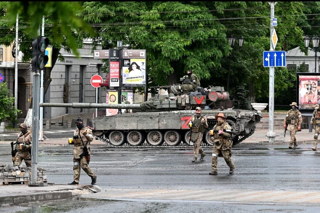 VÍDEO: Rússia reforça segurança enquanto Grupo Wagner avança em direção a Moscou