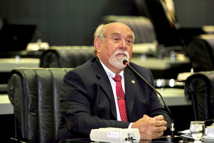 Aposentado do parlamento, Belarmino Lins assume cargo na Suframa
