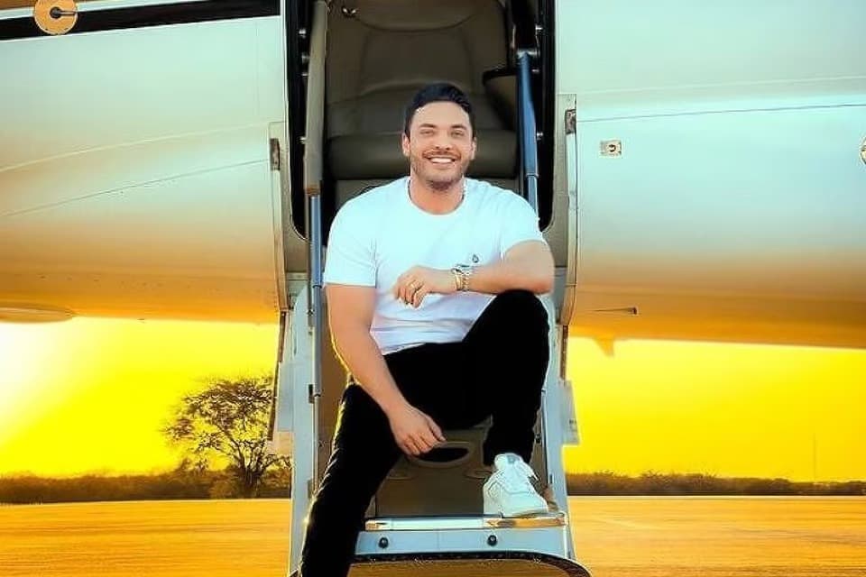 Justiça suspende leilão de aeronave de Wesley Safadão