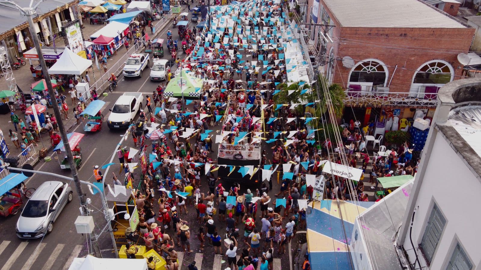 Trio Panavueiro comanda três dias de festa em Parintins
