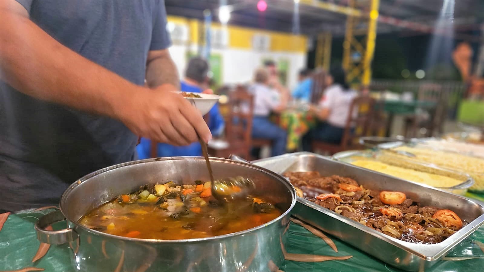 Dicas para evitar intoxicação alimentar no Festival de Parintins