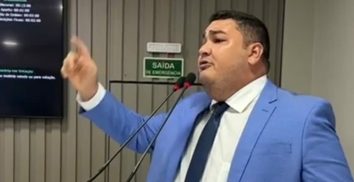 VÍDEO: Presidente da Câmara de Parintins pede expulsão de Antônio Andrade do Garantido