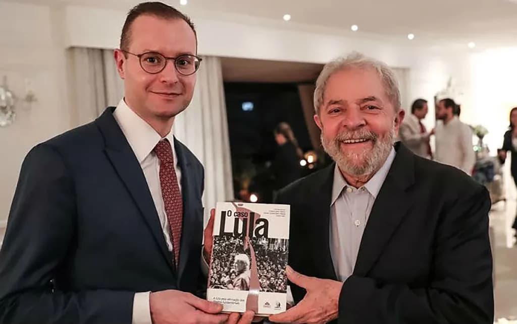 Zanin toma posse no STF nesta quinta-feira com a presença de Lula