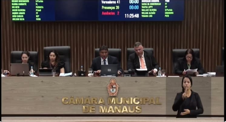 CMM aprova projeto de lei que cria nova medalha Leo Blair Halliwell