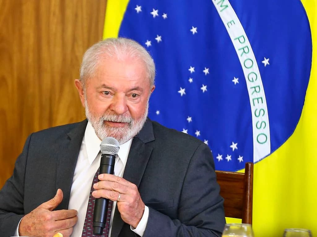 Pesquisa Ipec: Governo Lula é aprovado por 37% e reprovado por 28%