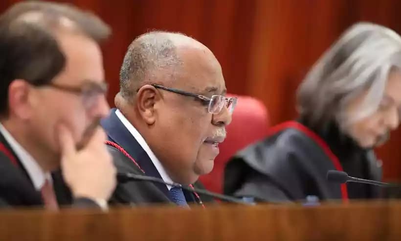 Relator vota para que Jair Bolsonaro fique inelegível