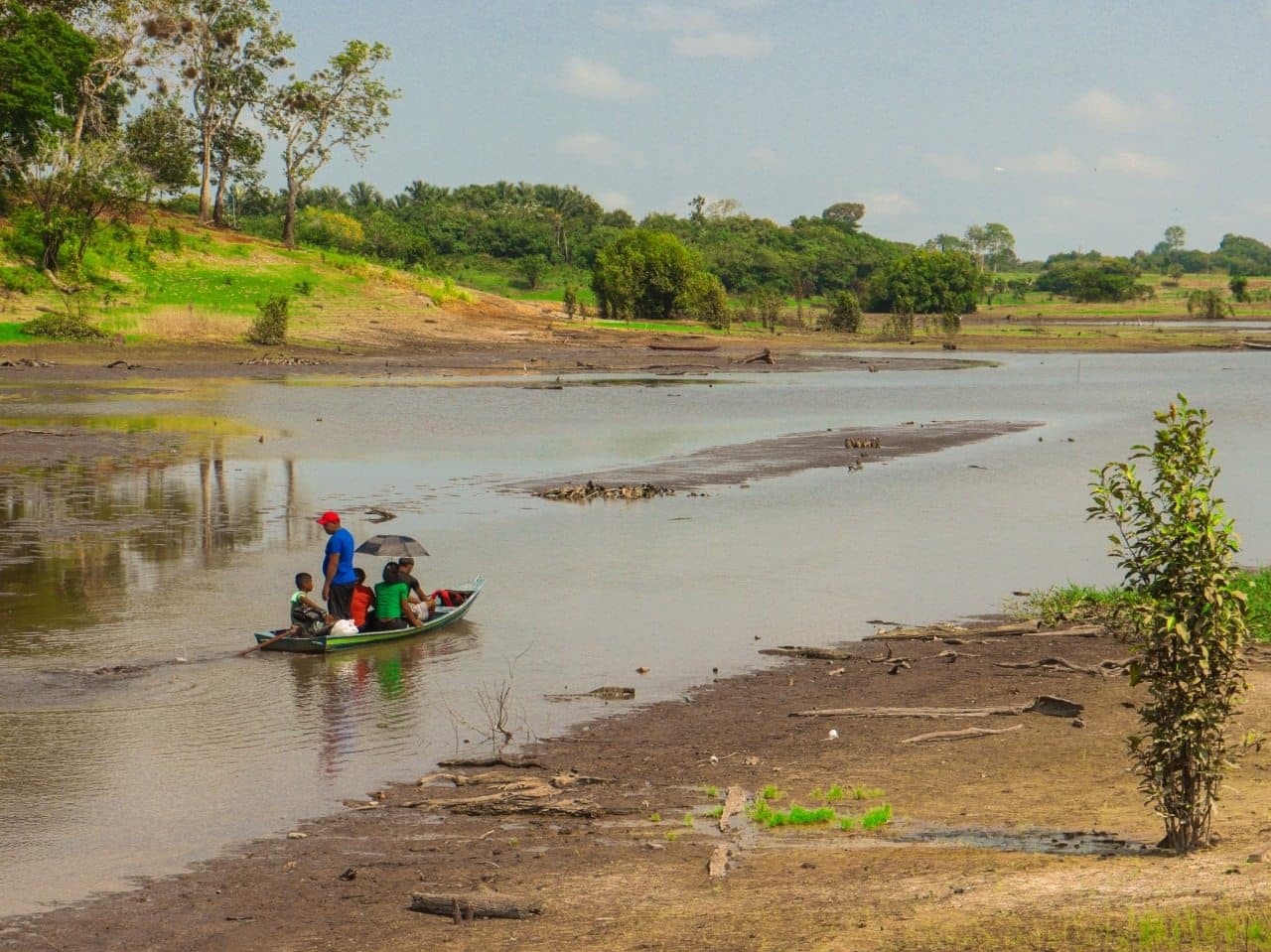 Casos de hepatite e malária aumentam durante vazante dos rios no AM