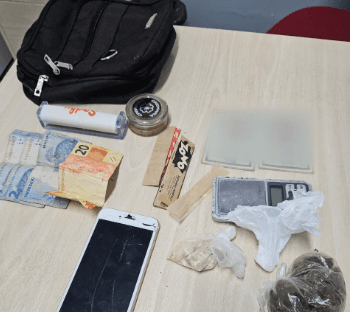 Gêmeos são presos em flagrante por tráfico de drogas no bairro Lago Azul