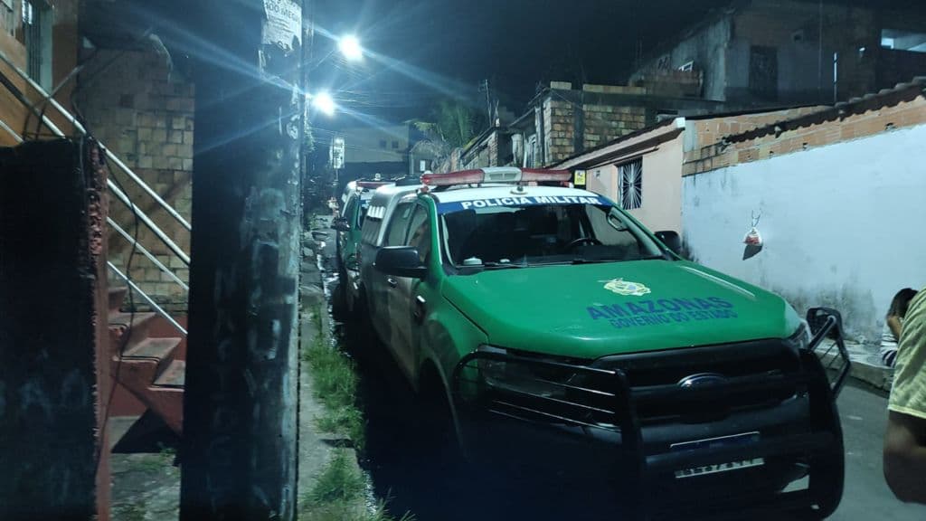 Homem é morto após tiroteio em beco no Santo Agostinho