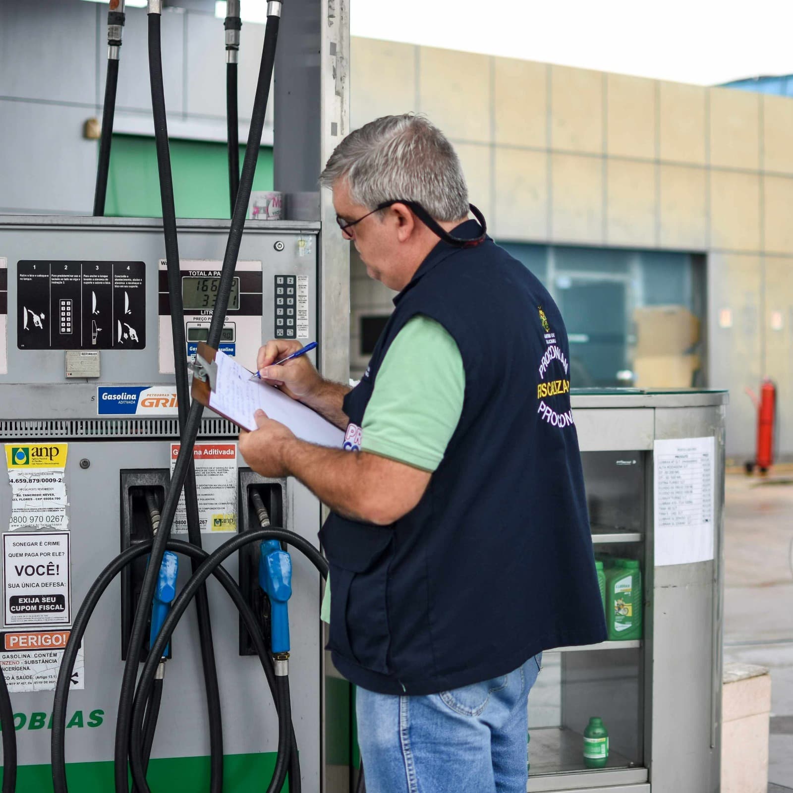 Fiscalização identifica variações no preço da gasolina em Manaus